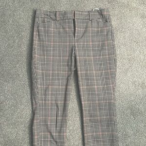 Old Navy Pixie High Rise Plaid Pants Size 6.